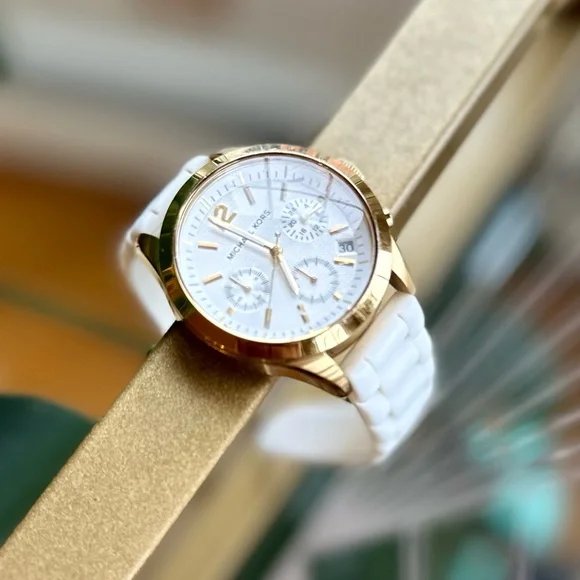 Michael Kors White & Gold Statement Watch - All Stainless  display picture 2